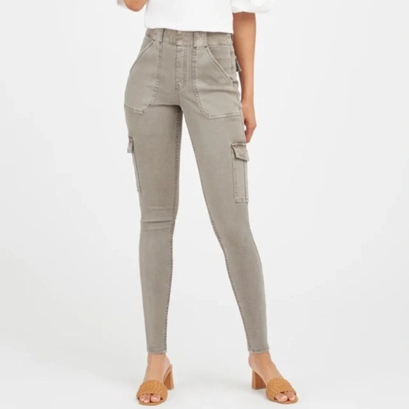 Spanx Stretch Twill Ankle Skinny Cargo Pant in Desert Dune Size S - Picture 1 of 15